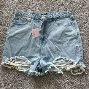 Missguided extreme rip high waisted shorts